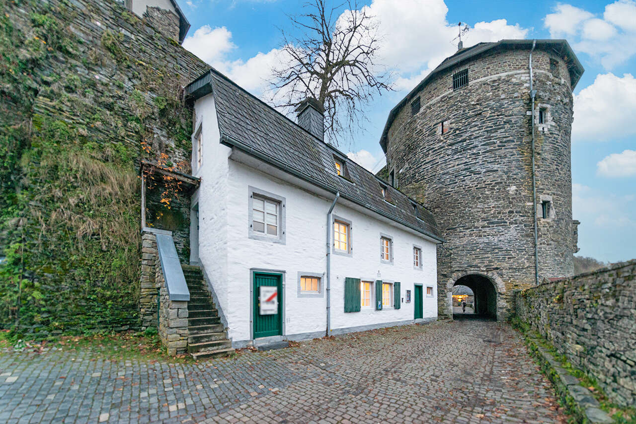 Immobilienmakler Monschau Zweifamilienhaus kaufen mit Immobilienbewertung